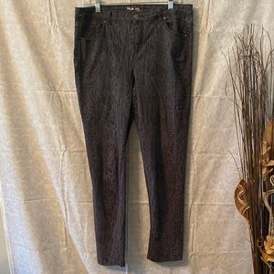 👖♥️Style & Co. Jeans Black/Gray Animal Print Size 12